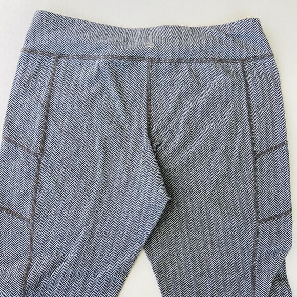 ✨2/$20✨ Ideology Print Grey Leggings Medium - Picture 4 of 8